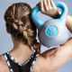Gorilla Sports Kettlebell činka, vinylová, ružová, 2 kg